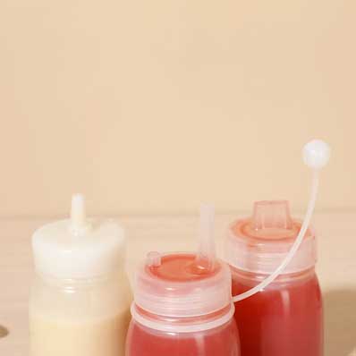 Refillable 180ml small squeezable plastic catsup bottle with cap