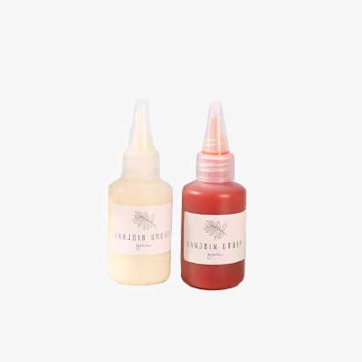 Range sizes food grade small 100ml plastic squirt bottle with nozzle cap
