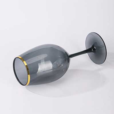 Wholesale custom logo 620ml/690ml plastic water goblets with gold rim