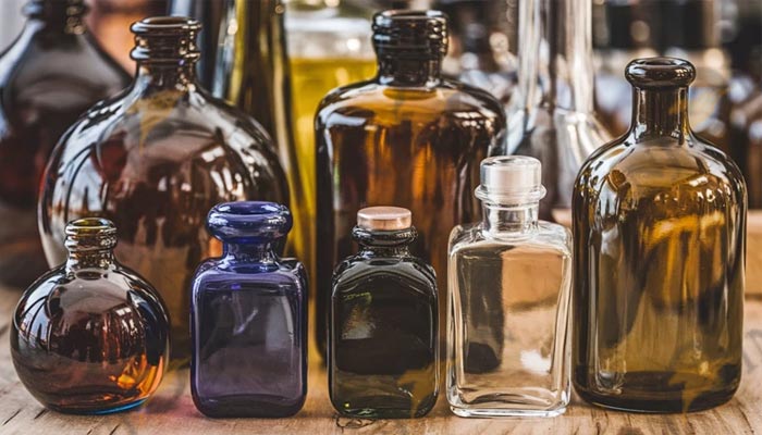 Glass vs. Plastic: Which Is Better for Packaging