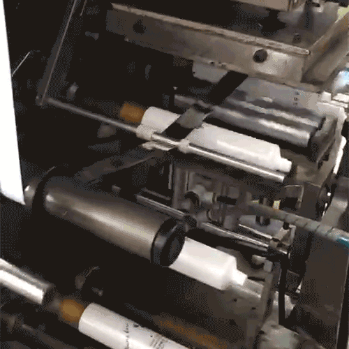 How Hot Stamping Label Made on Custom Plastic Bottles?