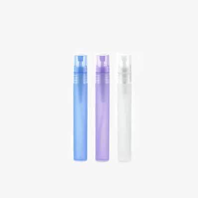 Wholesale colored 10ml plastic spray bottle with fine mist sprayer for travel