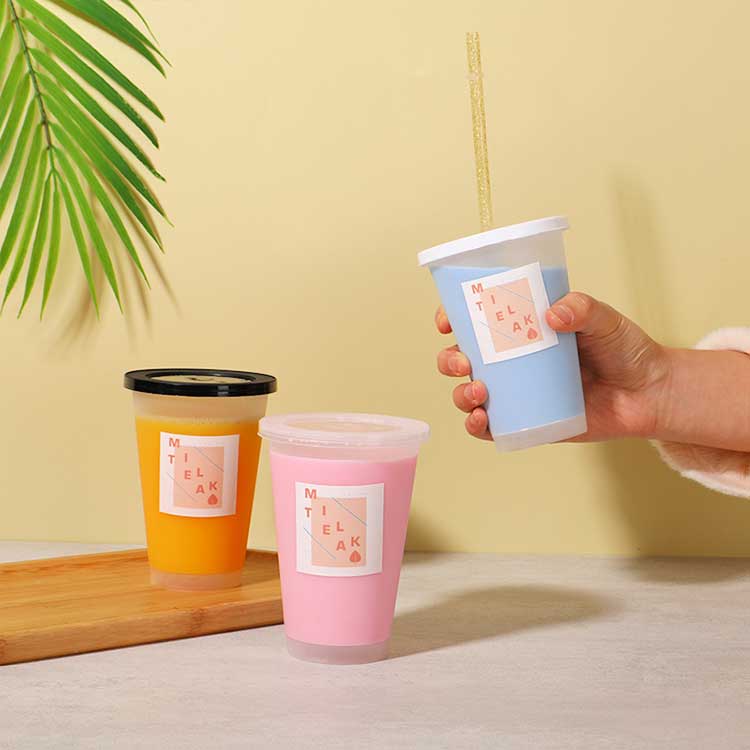Eco friendly 400ml clear disposable plastic boba cups with lids for iced drinks coffee tea smoothie