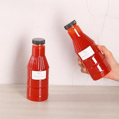 Wholesale clear 360ml plastic chilli sauce bottle with lid