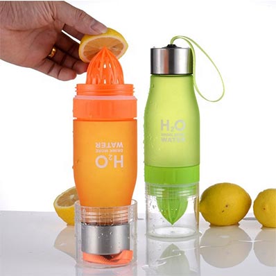 Reusable clear 600ml plastic infuser water bottles for fruit