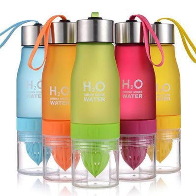 Reusable clear 600ml plastic infuser water bottles for fruit