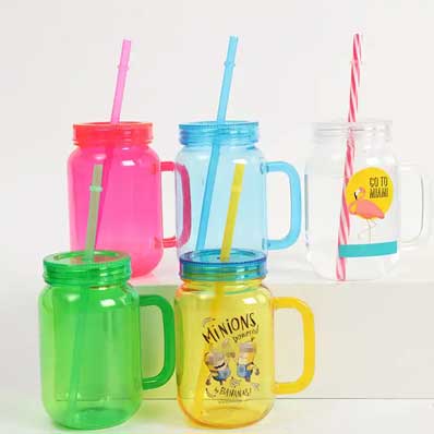 Bulk sale food grade 16oz plastic mason jars with handles and straws